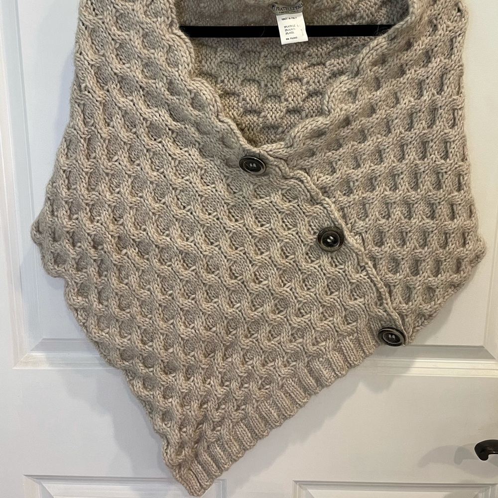 NWOT Italian alpaca and wool blend poncho